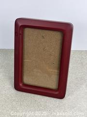 MaxSold Auction: Cute Vintage Retro Red-Toned 4x6 Wooden Picture Frame - Cobourg (Ontario, Canada) SELLER MANAGED Downsizing Online Auction - Burnham Street