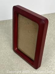 MaxSold Auction: Cute Vintage Retro Red-Toned 4x6 Wooden Picture Frame - Cobourg (Ontario, Canada) SELLER MANAGED Downsizing Online Auction - Burnham Street