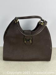 MaxSold Auction: Lavinial Genuine Leather Italian Made Hand Bag with Gold-Tone Accents - Cobourg (Ontario, Canada) SELLER MANAGED Downsizing Online Auction - Burnham Street