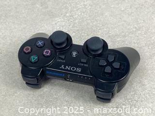 MaxSold Auction: Sony PlayStation DualShock 3 Wireless Controller (Model: CECHZC2U) - Cobourg (Ontario, Canada) SELLER MANAGED Downsizing Online Auction - Burnham Street
