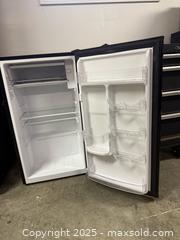 MaxSold Auction: Small fridge - North Cowichan (British Columbia, Canada) SELLER MANAGED Downsizing Online Auction - Maple Bay