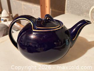 MaxSold Auction: Imma Lil'....Teapot: Hall, Sadler, Gibson's - Maple Glen (Pennsylvania, USA) SELLER MANAGED Reseller Online Auction - Salaway Court