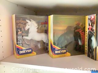 MaxSold Auction: Breyer Collectible Horses - Lot of 4 (Boxed) - Los Angeles (California, USA) PARTNER MANAGED Moving Online Auction - Kirkwood Drive