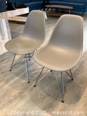 MaxSold Auction: Eames Molded Shell Side Chairs with Eiffel-Style Metal Bases - Set of 2 - Los Angeles (California, USA) PARTNER MANAGED Moving Online Auction - Kirkwood Drive