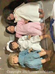 MaxSold Auction: Lot of 7 Vintage Vinyl/Plastic Collector Dolls - Los Angeles (California, USA) PARTNER MANAGED Moving Online Auction - Kirkwood Drive