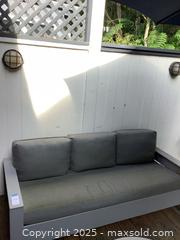 MaxSold Auction: Outdoor patio sofa - Los Angeles (California, USA) PARTNER MANAGED Moving Online Auction - Kirkwood Drive