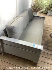 MaxSold Auction: Outdoor patio sofa - Los Angeles (California, USA) PARTNER MANAGED Moving Online Auction - Kirkwood Drive