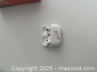 MaxSold Auction: Airpods - Toronto (Ontario, Canada) SELLER MANAGED Moving Online Auction -  Front Street (CONDO)