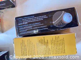 MaxSold Auction: 22 golf balls in original sleeves - Kingston (Ontario, Canada) SELLER MANAGED Downsizing Online Auction -  Terry Fox Drive (STORAGE)