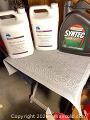 MaxSold Auction: Anti-Freeze and Motor Oil - Kingston (Ontario, Canada) SELLER MANAGED Downsizing Online Auction -  Terry Fox Drive (STORAGE)