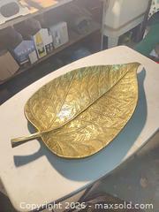 MaxSold Auction: Matte Brass Decorative Bowl / Leaf Tray, Medium - Kingston (Ontario, Canada) SELLER MANAGED Downsizing Online Auction -  Terry Fox Drive (STORAGE)