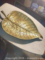 MaxSold Auction: Matte Brass Decorative Bowl / Leaf Tray, Medium - Kingston (Ontario, Canada) SELLER MANAGED Downsizing Online Auction -  Terry Fox Drive (STORAGE)