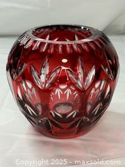 MaxSold Auction: Vintage Nachtmann Bamberg crystal vase - Menlo Park (California, USA) SELLER MANAGED Downsizing Online Auction - Henderson Place