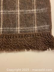 MaxSold Auction: 100% Alpaca SOFT Scarf - Toronto (Ontario, Canada) SELLER MANAGED Downsizing Online Auction - Lamb Avenue