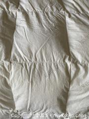 MaxSold Auction: 100% Cotton Feather Duvet - Toronto (Ontario, Canada) SELLER MANAGED Downsizing Online Auction - Lamb Avenue