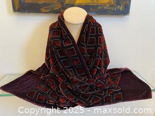 MaxSold Auction: 100% silk chiffon Velvet Scarf - Toronto (Ontario, Canada) SELLER MANAGED Downsizing Online Auction - Lamb Avenue