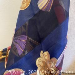 MaxSold Auction: 100% Silk Scarf - Toronto (Ontario, Canada) SELLER MANAGED Downsizing Online Auction - Lamb Avenue