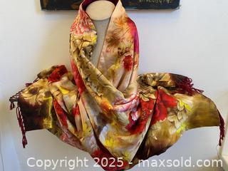 MaxSold Auction: 100% Silk Wrap/Shoulder Warmer - Toronto (Ontario, Canada) SELLER MANAGED Downsizing Online Auction - Lamb Avenue
