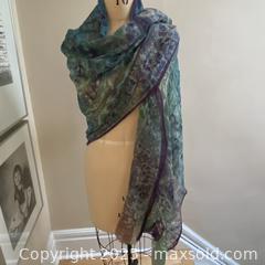 MaxSold Auction: 100% WILFRED Fine Wool Scarf  - Toronto (Ontario, Canada) SELLER MANAGED Downsizing Online Auction - Lamb Avenue