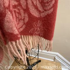 MaxSold Auction: 100% Wool Jacquard Shoulder Warmer/Shawl - Toronto (Ontario, Canada) SELLER MANAGED Downsizing Online Auction - Lamb Avenue