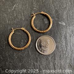 MaxSold Auction: 14K Gold Etched Hoop Earrings - Toronto (Ontario, Canada) SELLER MANAGED Downsizing Online Auction - Lamb Avenue