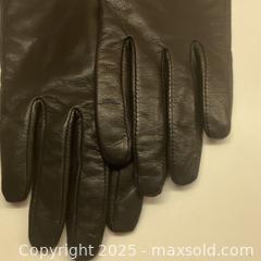MaxSold Auction: Ladies Black Lined Leather Gloves Unworn - Toronto (Ontario, Canada) SELLER MANAGED Downsizing Online Auction - Lamb Avenue