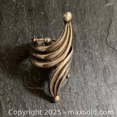 MaxSold Auction: MCM Exquisite Ornate Sterling Silver Ring - Toronto (Ontario, Canada) SELLER MANAGED Downsizing Online Auction - Lamb Avenue