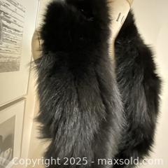 MaxSold Auction: VIA FARINI Luxury Genuine Fur Scarf/Collar - Toronto (Ontario, Canada) SELLER MANAGED Downsizing Online Auction - Lamb Avenue