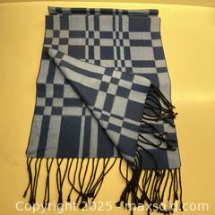 MaxSold Auction: WENSLI 100% Silk Scarf - Toronto (Ontario, Canada) SELLER MANAGED Downsizing Online Auction - Lamb Avenue