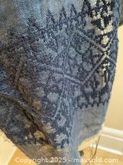 MaxSold Auction: Wilfred 100% Linen Scarf/Wrap - Toronto (Ontario, Canada) SELLER MANAGED Downsizing Online Auction - Lamb Avenue