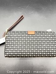 MaxSold Auction: Vintage Purses and Wallet - Surrey (British Columbia, Canada) PARTNER MANAGED Downsizing Online Auction - 16 Avenue