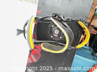 MaxSold Auction: Burton Snowboard - Clearview (Ontario, Canada) SELLER MANAGED Downsizing Online Auction - Simcoe County Road 7 (STORAGE)