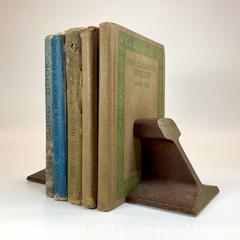 MaxSold Auction: Vintage Railway Track Bookends  - Toronto (Ontario, Canada) SELLER MANAGED Reseller Online Auction - Ossington Avenue