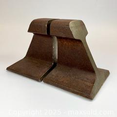 MaxSold Auction: Vintage Railway Track Bookends  - Toronto (Ontario, Canada) SELLER MANAGED Reseller Online Auction - Ossington Avenue