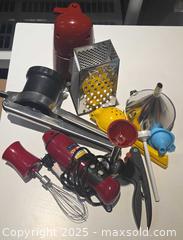 MaxSold Auction: KITCHEN GADGETS  - Surrey (British Columbia, Canada) SELLER MANAGED Commercial Liquidation Online Auction - 156 Street (CONDO)