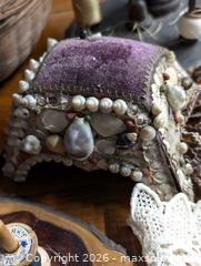 MaxSold Auction: Vintage/Antique Sewing Lot - Woonsocket (Rhode Island, USA) SELLER MANAGED Downsizing Online Auction -  Providence Street (STORAGE)