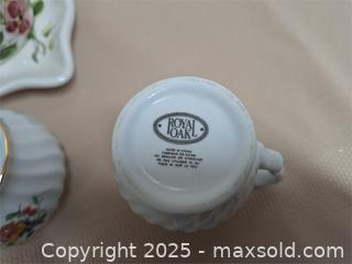 MaxSold Auction: Cream and Sugar sets - Stone Mills (Ontario, Canada) SELLER MANAGED Charity/Fundraising Online Auction - Academy Street