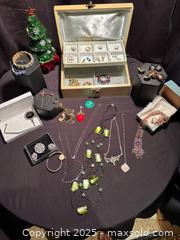 MaxSold Auction: Goldie’s Jewellery Box - Aurora (Ontario, Canada) SELLER MANAGED Estate Sale Online Auction -  Closs Square