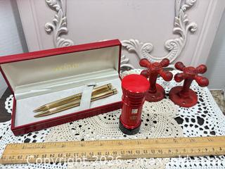 MaxSold Auction: Sheaffer Pen & Pencil Set with Box, Red Postbox Figurine & Hooks - Gull Lake (Alberta, Canada) SELLER MANAGED Reseller Online Auction -  Stuart Avenue