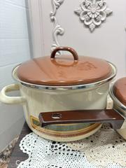 MaxSold Auction: Vintage Enamel-Coated Saucepan and Dutch Oven Set, 2 Pots - Gull Lake (Alberta, Canada) SELLER MANAGED Reseller Online Auction -  Stuart Avenue