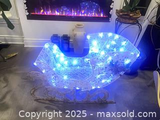 MaxSold Auction: Pre-Lit Outdoor Reindeer &#38; Sleigh – Christmas Yard Decoration - Ottawa (Ontario, Canada) SELLER MANAGED Downsizing Online Auction -  Big Dipper Street