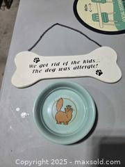 MaxSold Auction: Cat and Dog Accessories - Oro-Medonte (Ontario, Canada) SELLER MANAGED Downsizing Online Auction - Saint Antoine