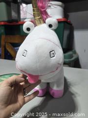 MaxSold Auction: Despicable Me 3 and Minion Stuffies - Oro-Medonte (Ontario, Canada) SELLER MANAGED Downsizing Online Auction - Saint Antoine