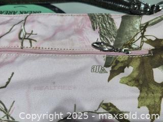 MaxSold Auction: Ladies handbags - Oro-Medonte (Ontario, Canada) SELLER MANAGED Downsizing Online Auction - Saint Antoine