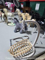 MaxSold Auction: Lot of Toy Horses - Oro-Medonte (Ontario, Canada) SELLER MANAGED Downsizing Online Auction - Saint Antoine