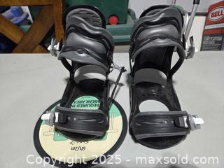 MaxSold Auction: Rossignol Snowboard Ratchet Bindings - Oro-Medonte (Ontario, Canada) SELLER MANAGED Downsizing Online Auction - Saint Antoine