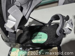 MaxSold Auction: Rossignol Snowboard Ratchet Bindings - Oro-Medonte (Ontario, Canada) SELLER MANAGED Downsizing Online Auction - Saint Antoine