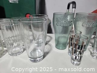 MaxSold Auction: Set of Drinking Glasses and Shot Glasses - Oro-Medonte (Ontario, Canada) SELLER MANAGED Downsizing Online Auction - Saint Antoine