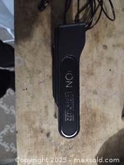 MaxSold Auction: Shark Battery Lithium Ion - Oro-Medonte (Ontario, Canada) SELLER MANAGED Downsizing Online Auction - Saint Antoine