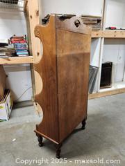 MaxSold Auction: Vintage Small Solid Maple Bookcase - Toronto (Ontario, Canada) PARTNER MANAGED Downsizing Online Auction - Queen Street West.